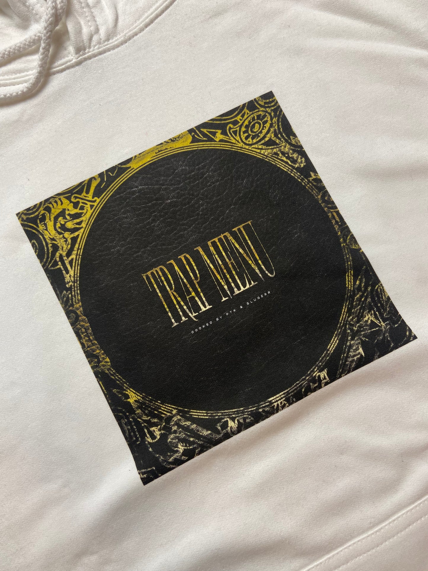 MIKINA "TRAP MENU COVER" CLASSIC (WHITE)