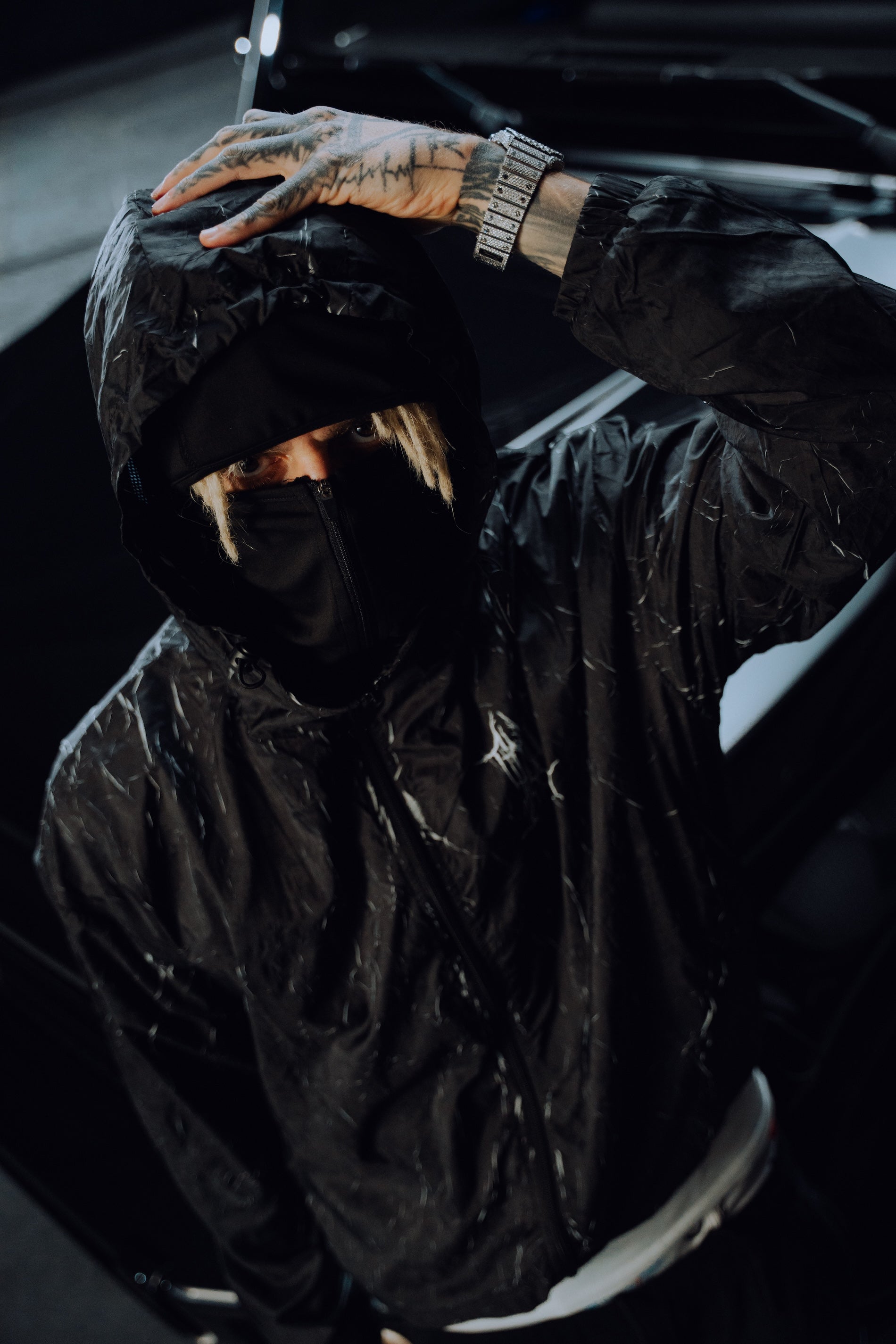 ICEDOUT CRACKED WINDBREAKER