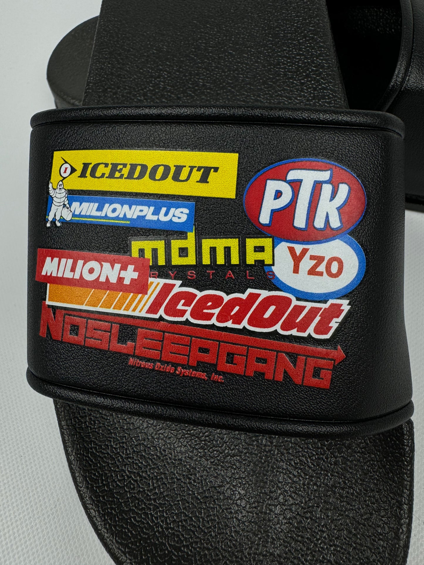 PANTOFLE "GET LOW" (BLACK)