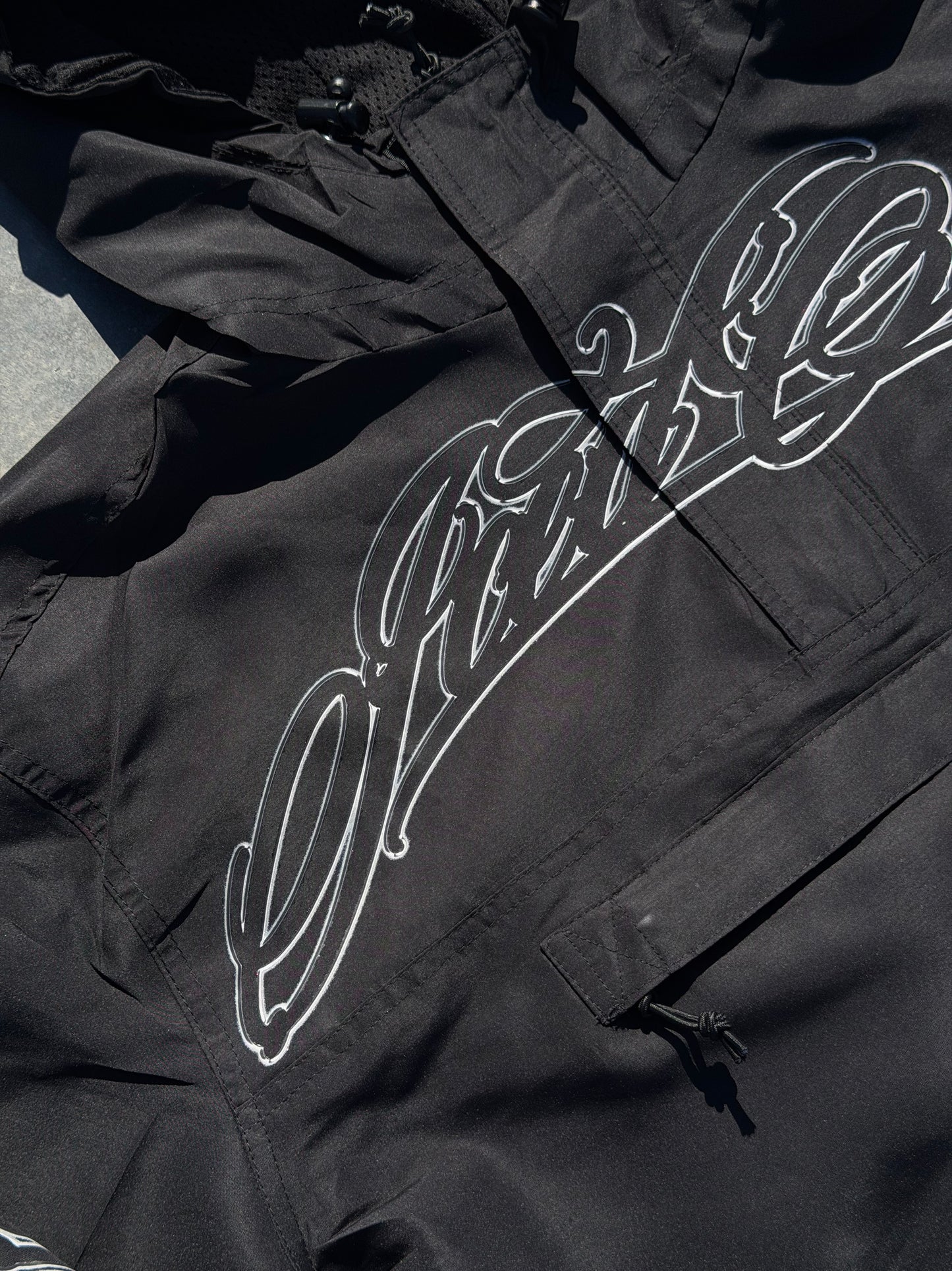 BUNDA „HANDWRITTEN OUTLINE“ (BLACK)