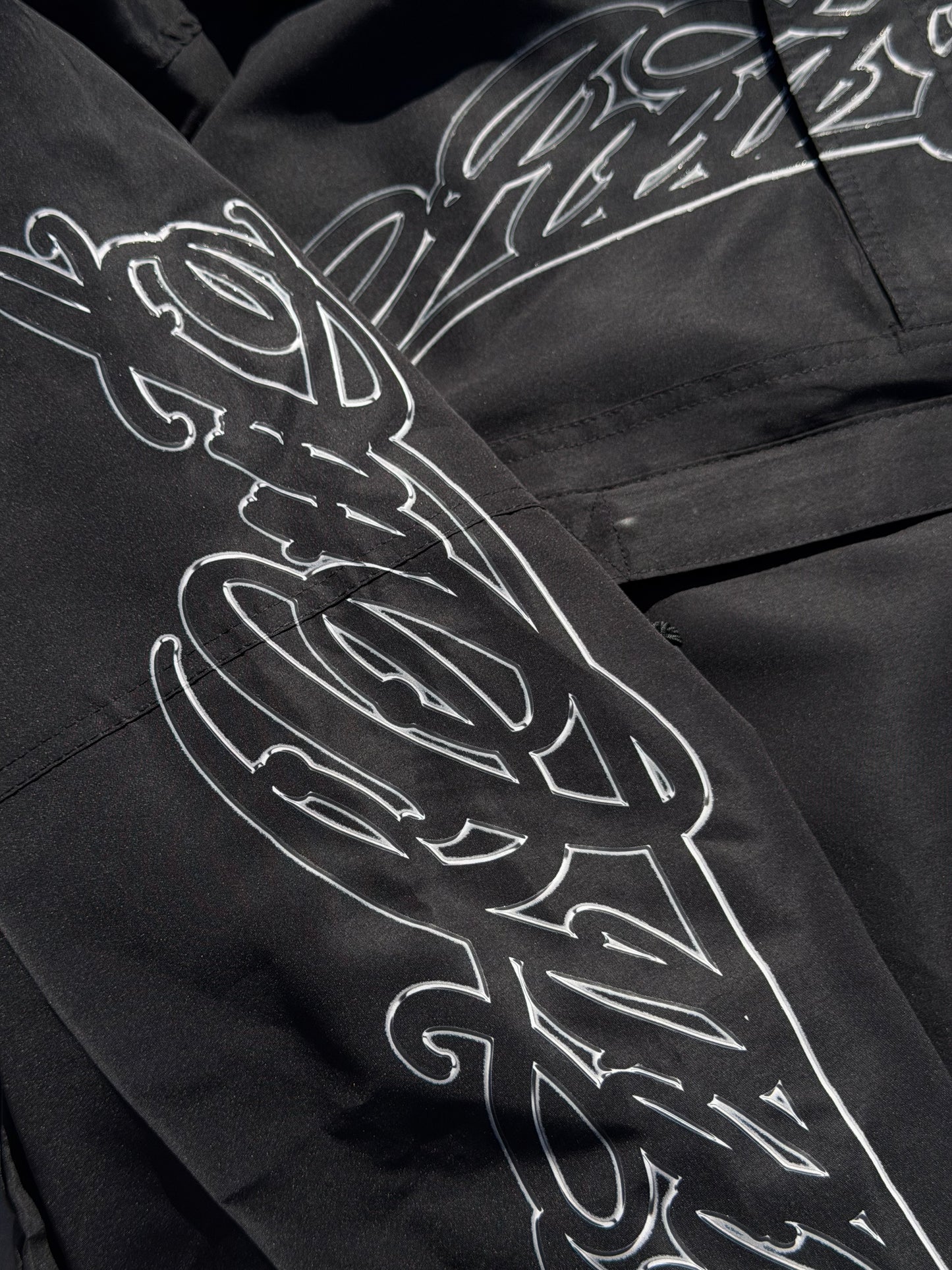 BUNDA „HANDWRITTEN OUTLINE“ (BLACK)