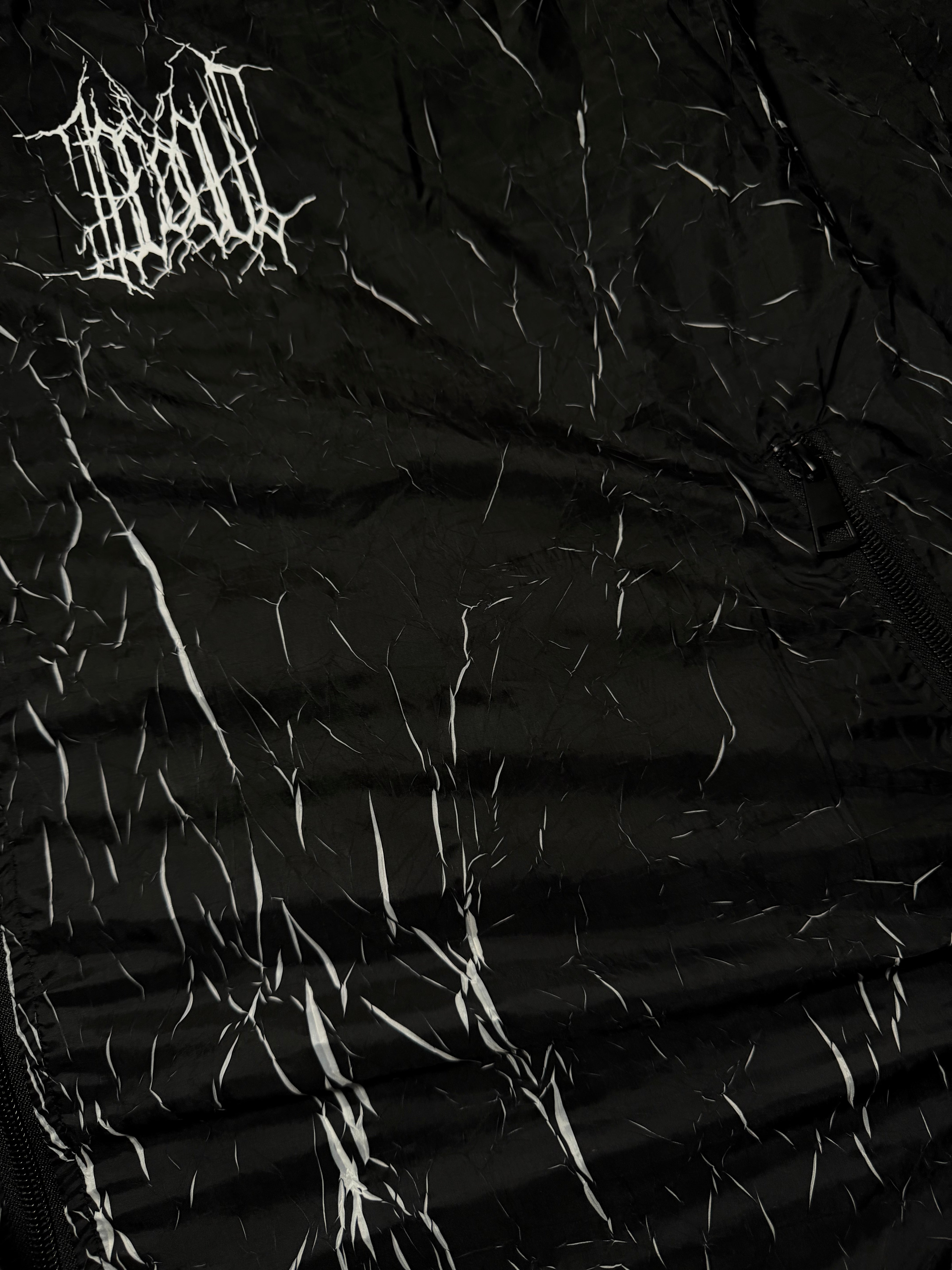 ICEDOUT CRACKED WINDBREAKER