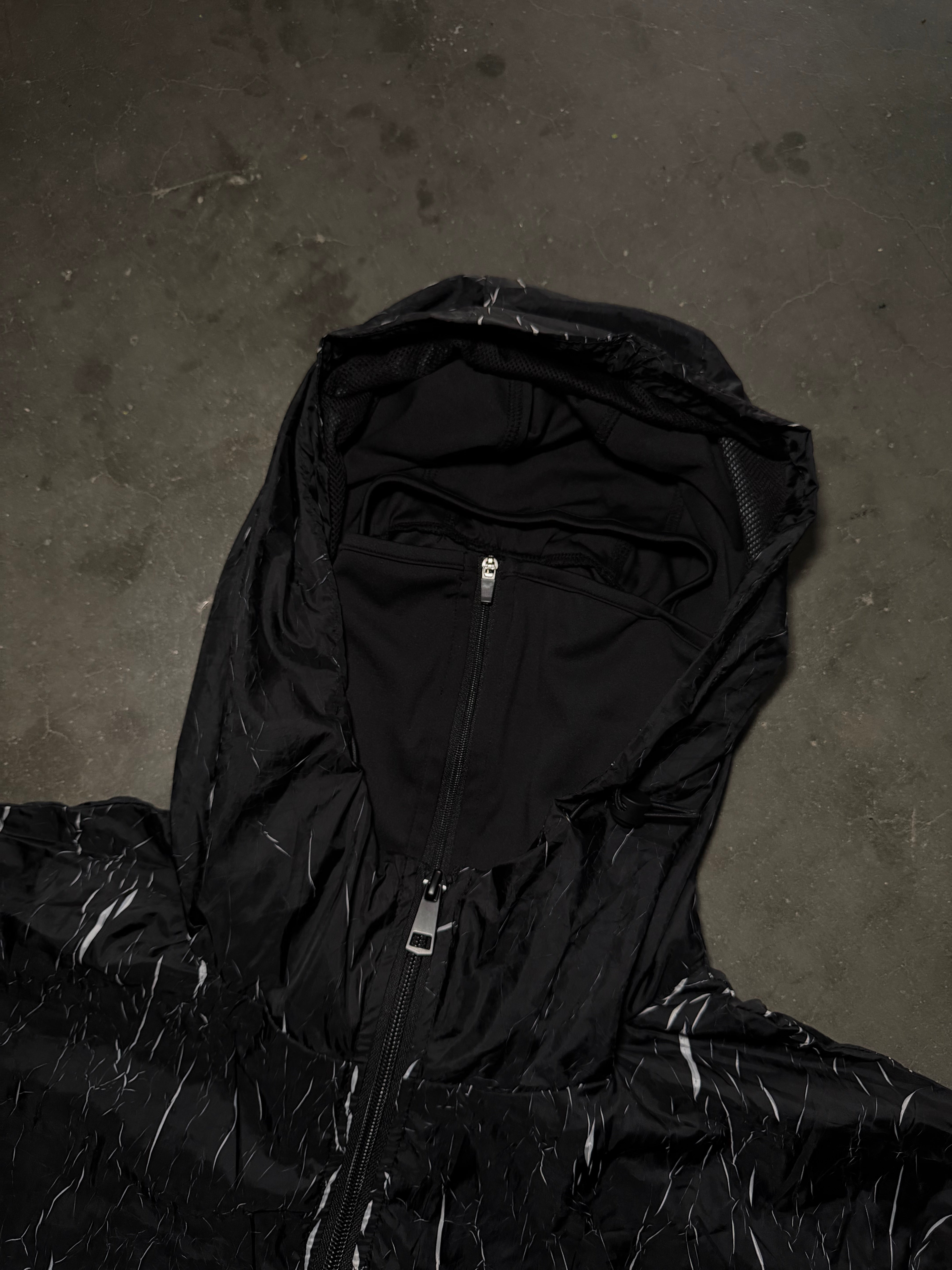 ICEDOUT CRACKED WINDBREAKER